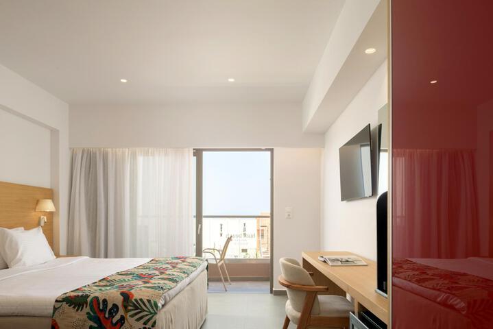 Room 51 of 152