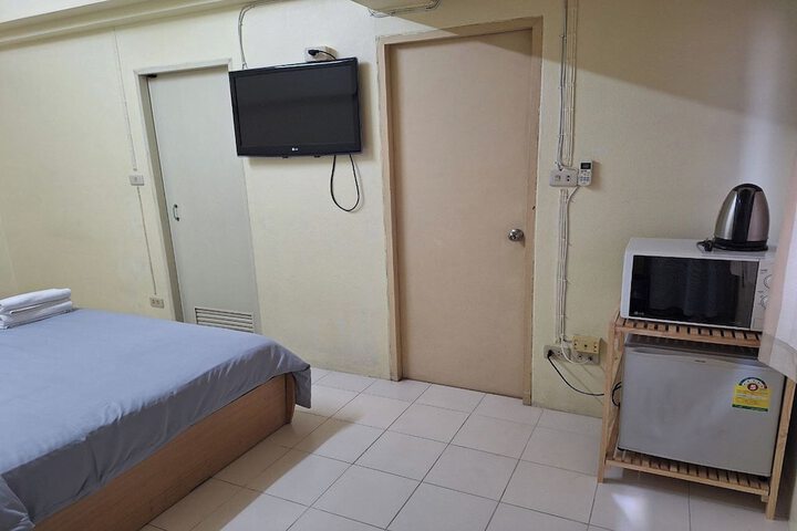 Room 14 of 21