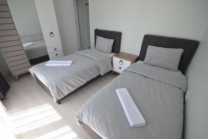 Room 14 of 27