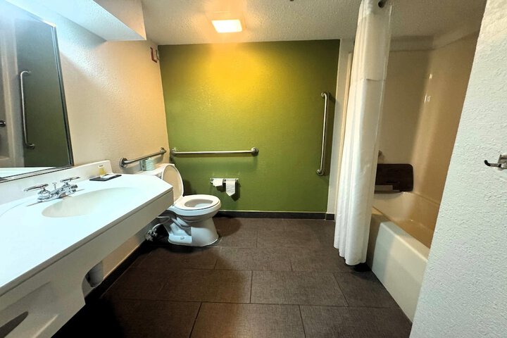 Room 79 of 95