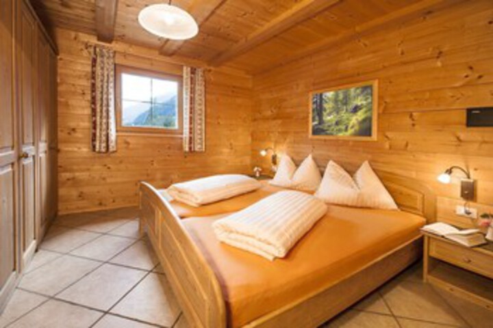 Room 16 of 18