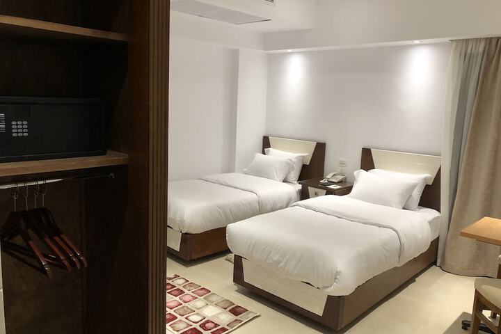 Room 16 of 43