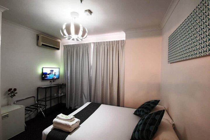 Room 43 of 73