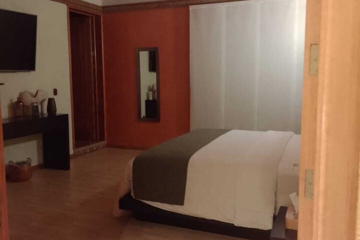 Room 25 of 64