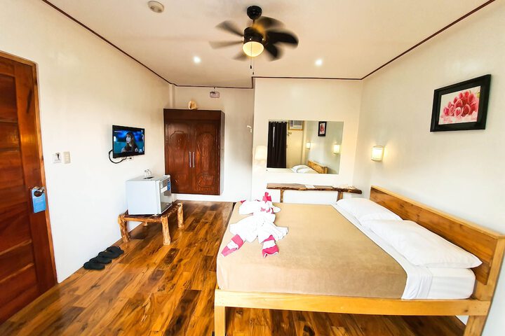 Room 53 of 165