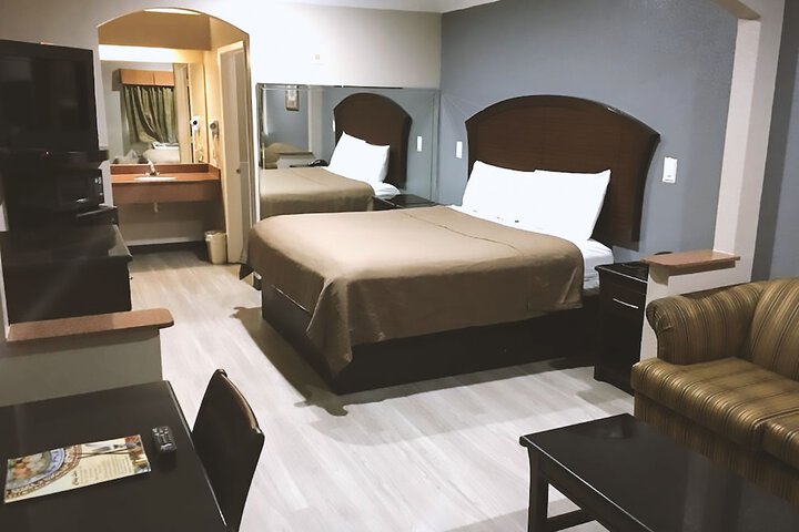 Room 10 of 21