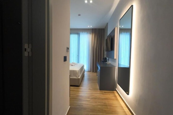 Room 34 of 54