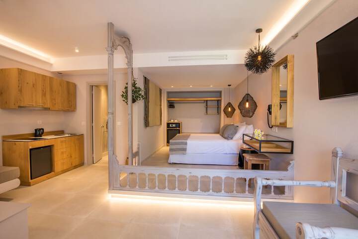 Room 35 of 108