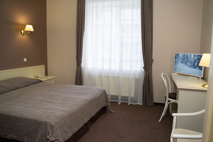 Room 5 of 44