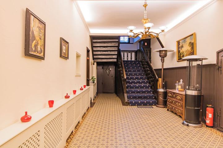 Room 40 of 74