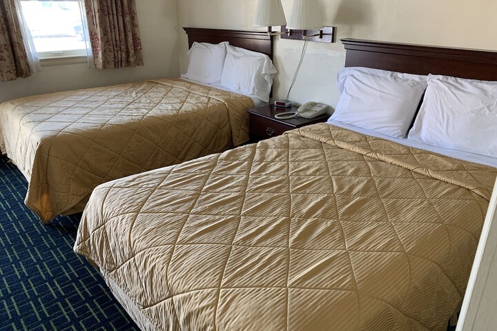 2 Double Beds (7 of 12)