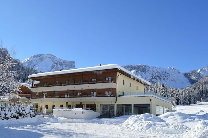 Hotel 132 of 143