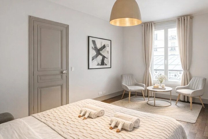 Room 28 of 49
