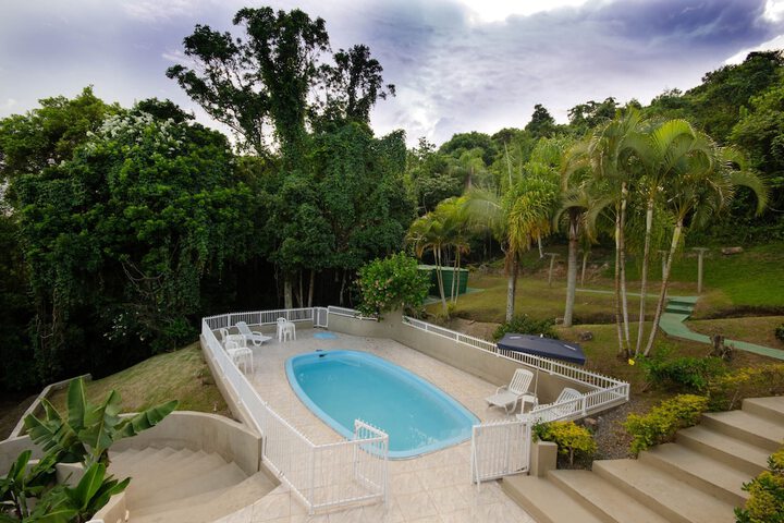 Pool 23 of 37