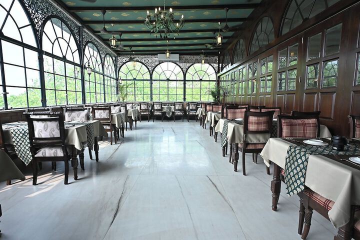 Dining 98 of 161