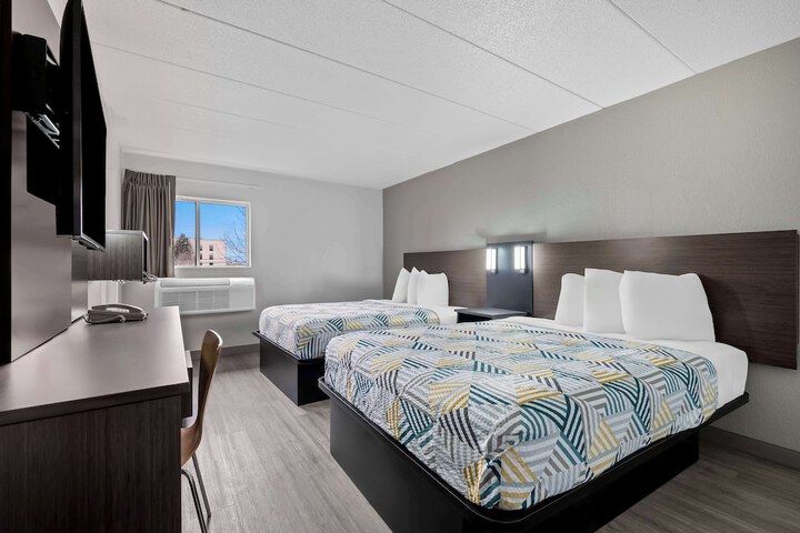 Room 5 of 28