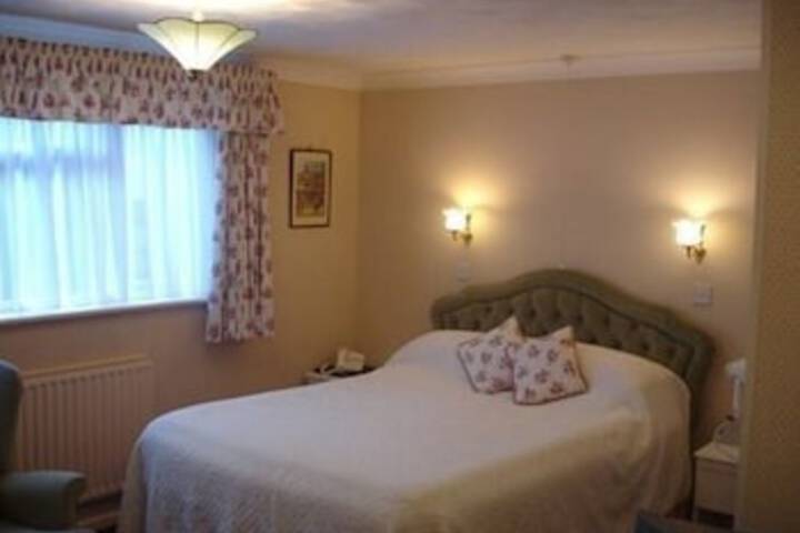 Room 2 of 29