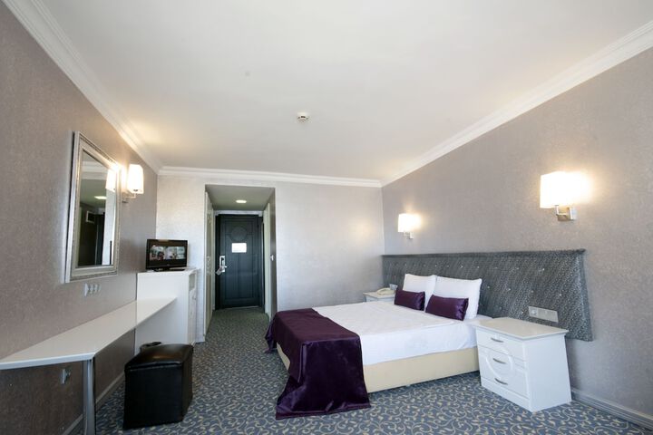 Room 12 of 47