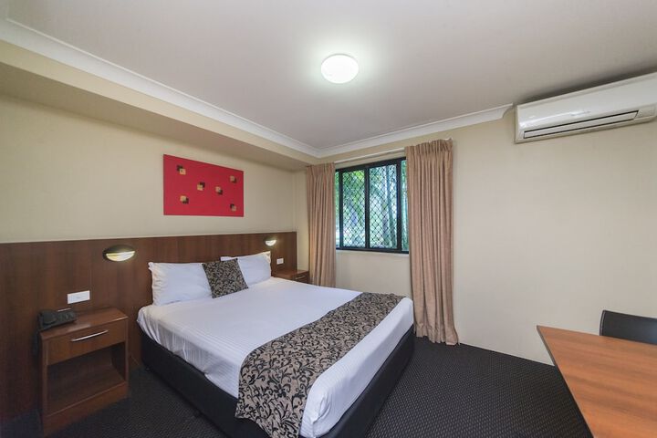 Room 12 of 74