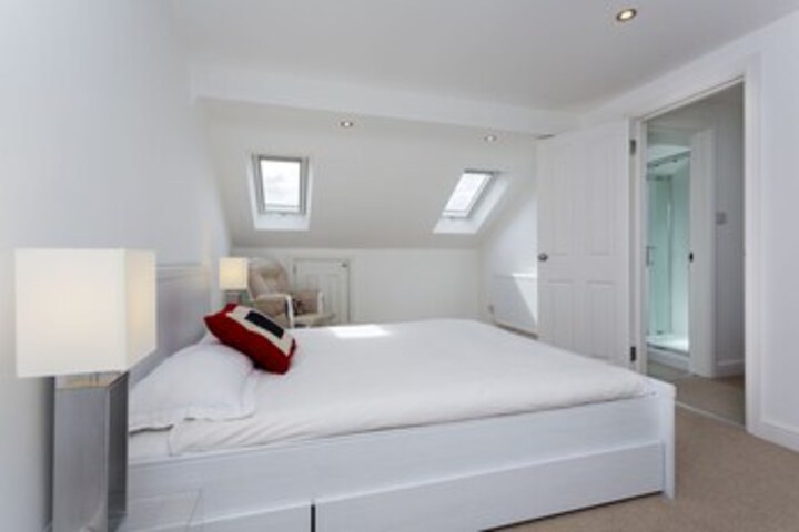 Room 20 of 26