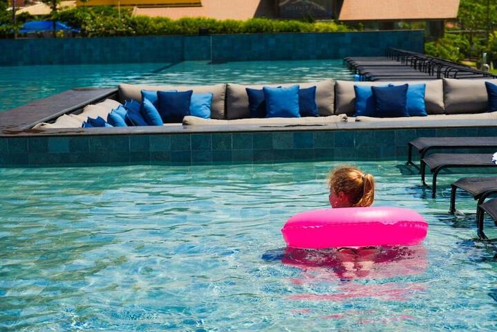 Pool 32 of 58