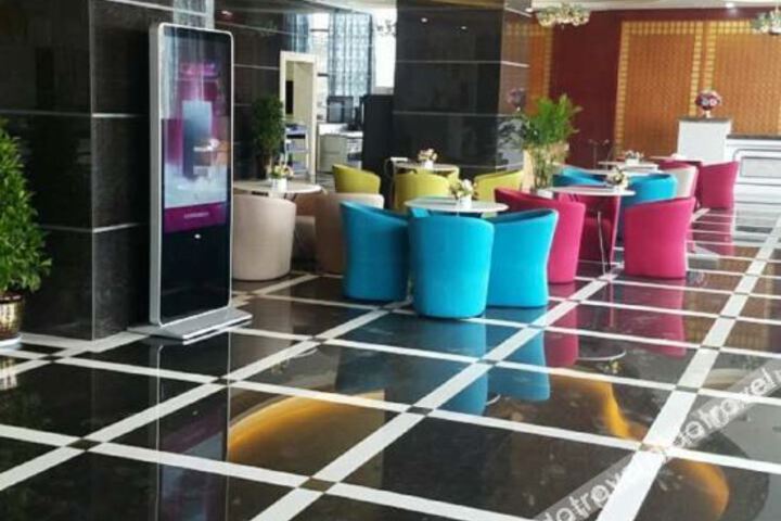 Hotel Interior 6 of 27