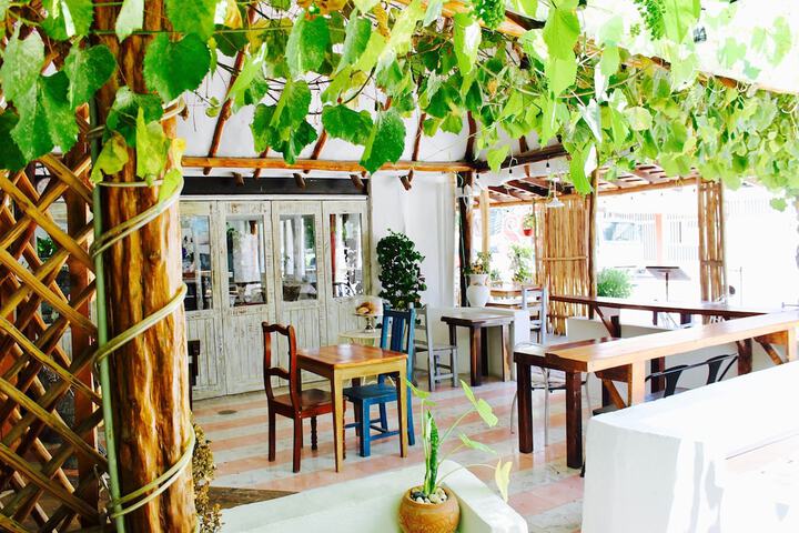 Dining Photos