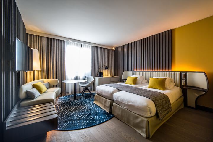 Room 4 of 63