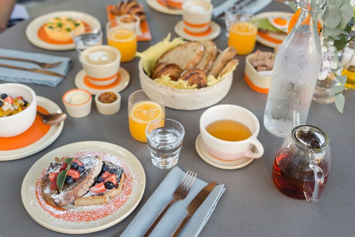 Breakfast/Coffee Service 32 of 40