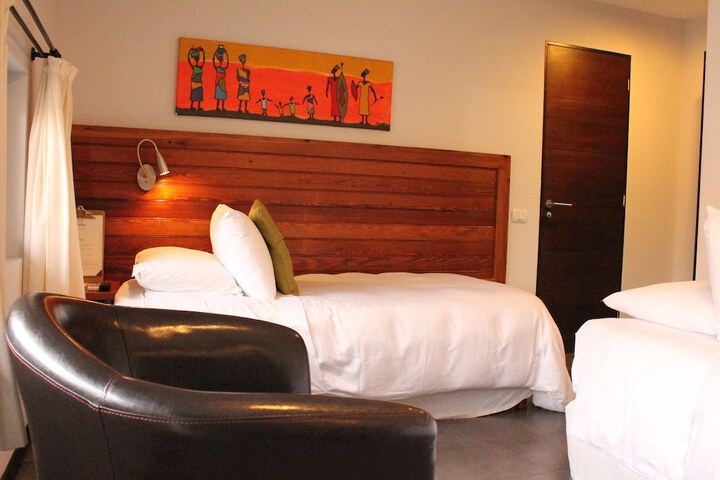 Room 27 of 100