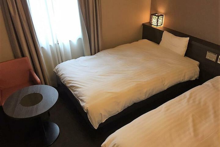 Room 5 of 31