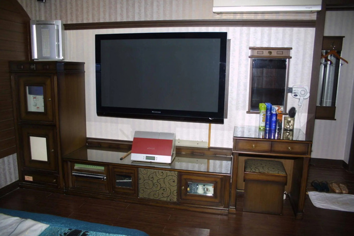 Photo 2