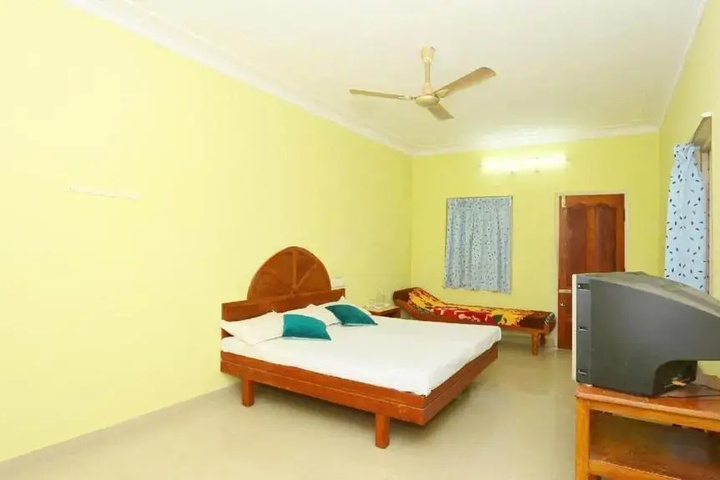 Room 2 of 9