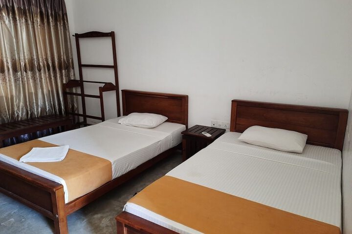 Room 5 of 21