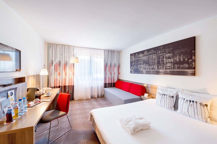Hotel Interior 68 of 141