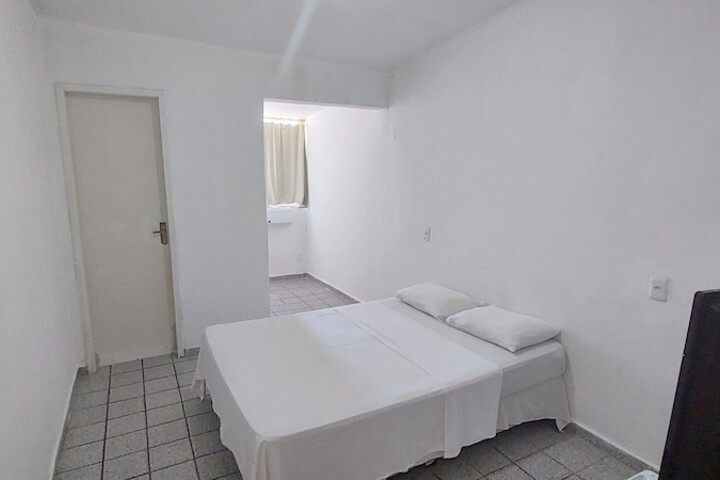 Room 12 of 39