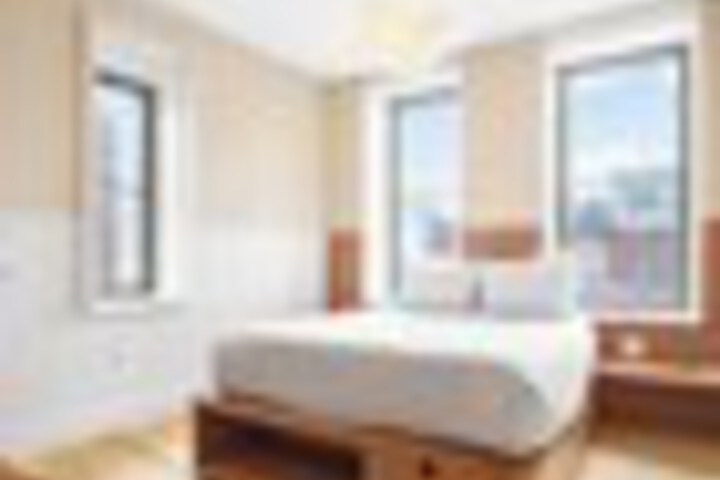Room 92 of 171