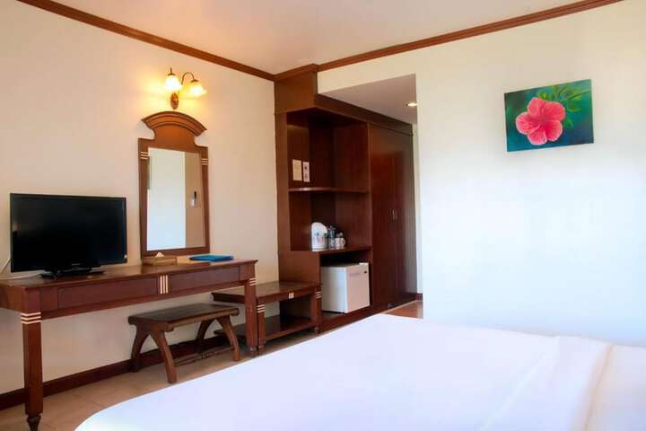 Room 16 of 50