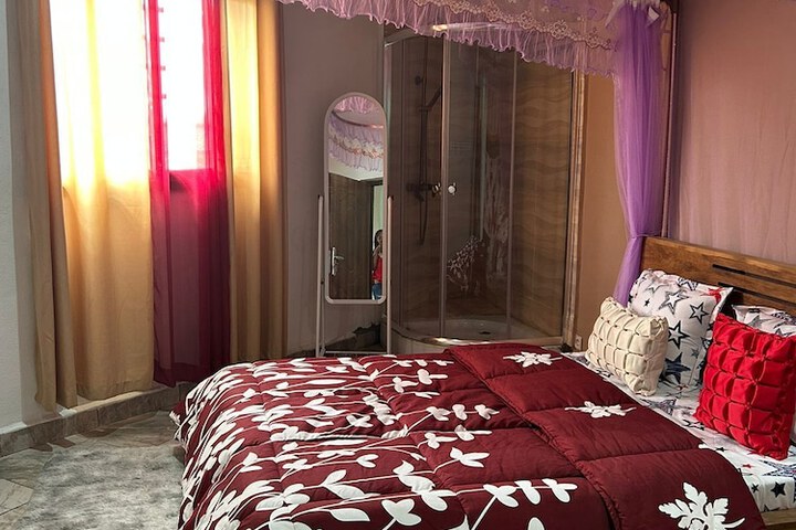 Room 3 of 8