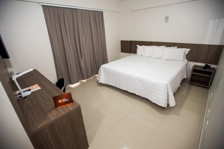 Room 10 of 26