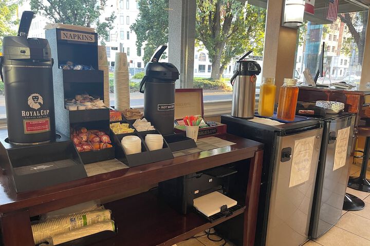 Breakfast area