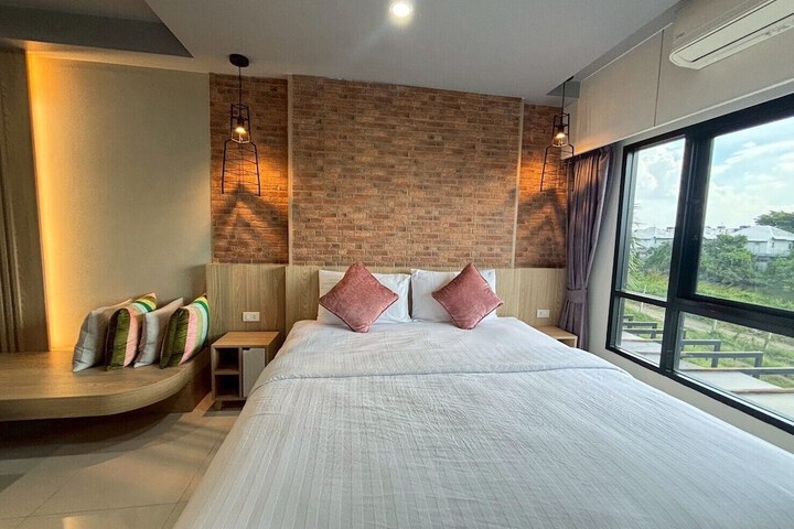 Room 16 of 101