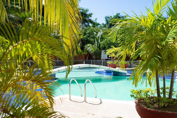 Pool 31 of 35