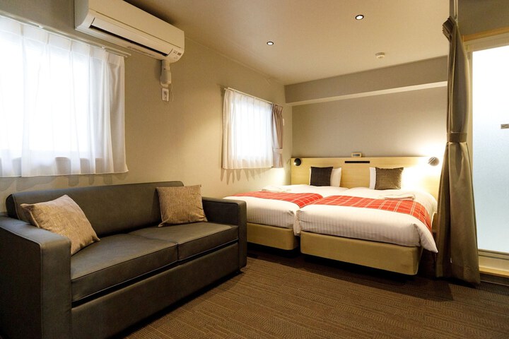 Room 21 of 43