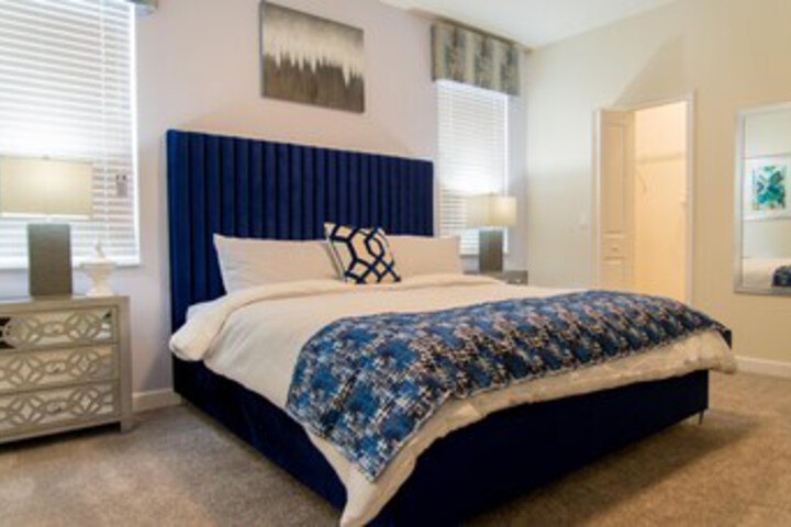 Room 43 of 61