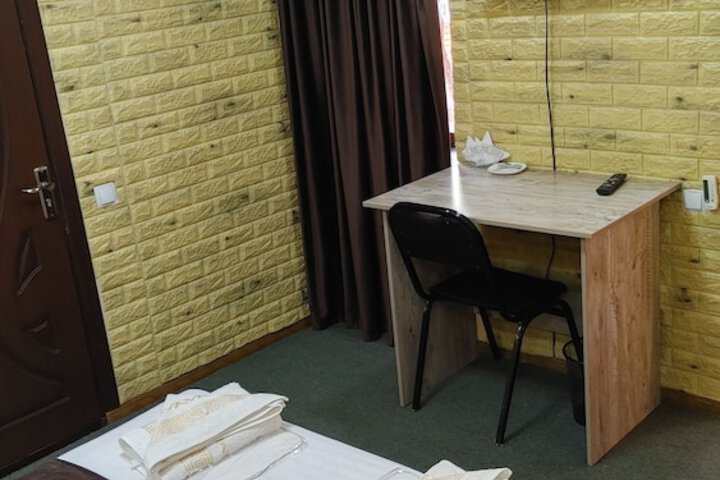 Room 3 of 13