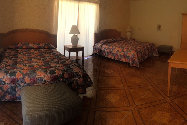 Room 2 of 30