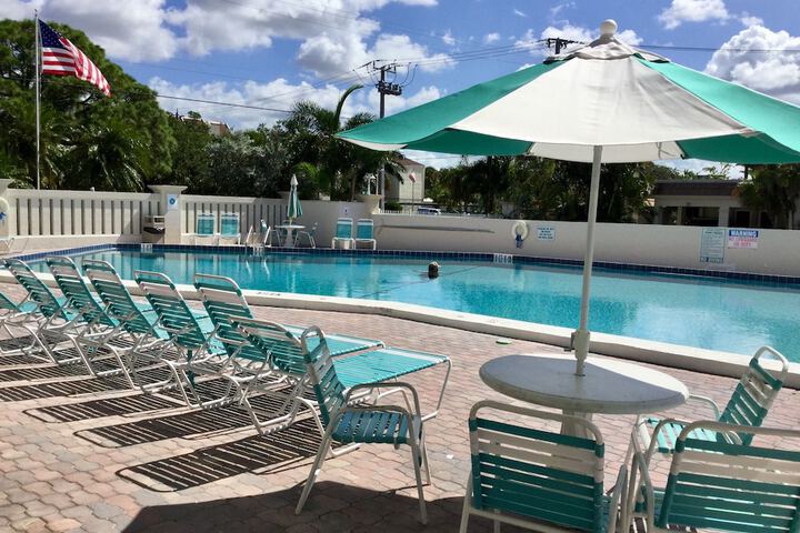 Pool 43 of 61