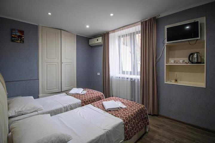 Room 33 of 56