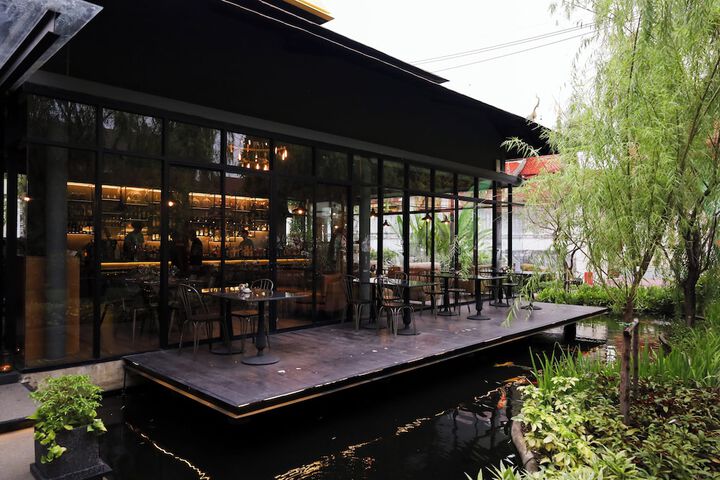 Dining 15 of 20